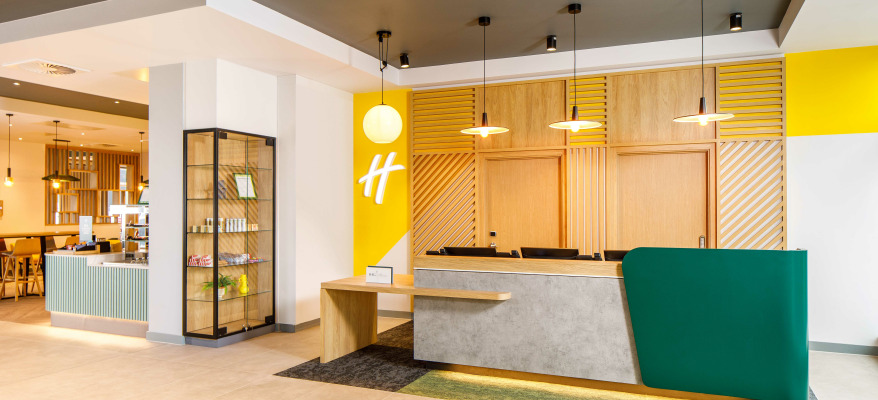 Holiday Inn Manchester Airport HI MAN Reception