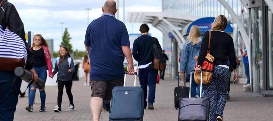 Liverpool John Lennon Airport Liverpool Airport Crowds Walking Outside