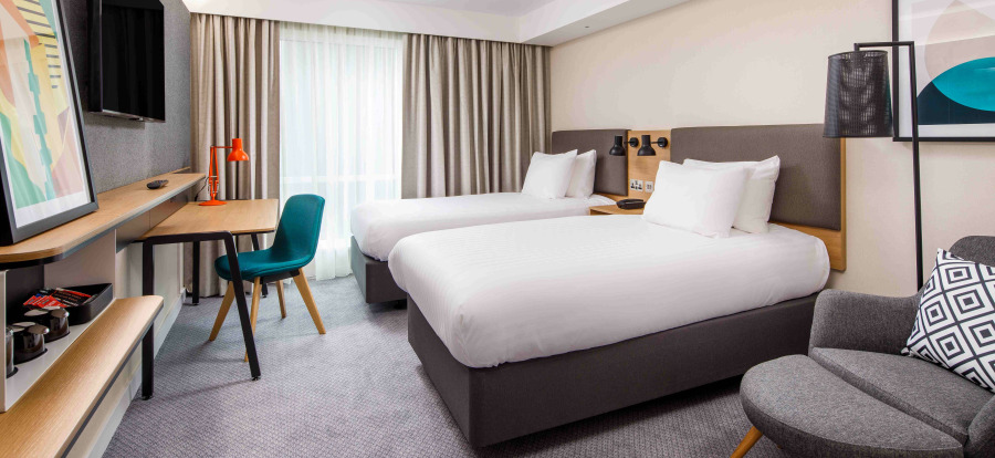 Holiday Inn Manchester Airport MAN HI Twin Room