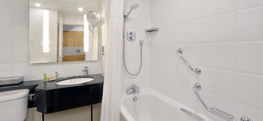 Doubletree By Hilton Manchester Airport DOUBLETREE MANCHESTER AIRPORT Bathroom
