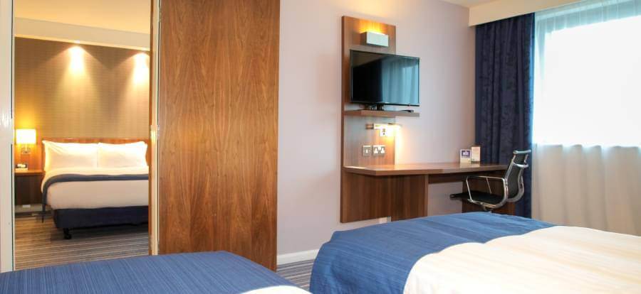 Holiday Inn Express Heathrow Family four room