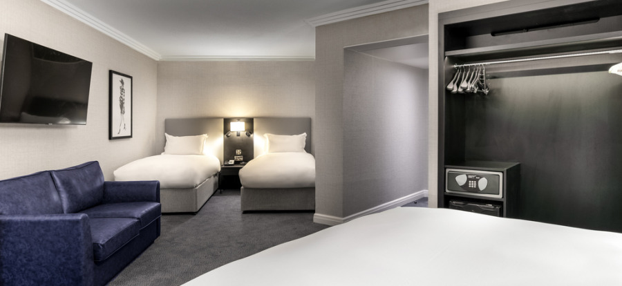 Sofitel London Gatwick Hotel Sofitel Gatwick Quad Room(2)
