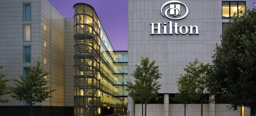 Hilton London Gatwick Airport Exterior Night Sky