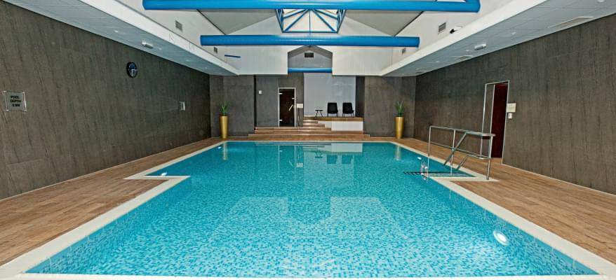 Sandman Signature Gatwick Pool