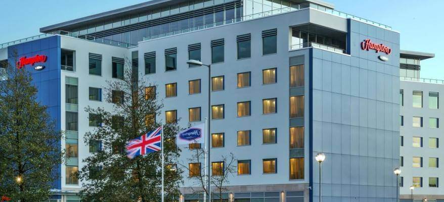 Hampton By Hilton Luton Airport Exterior