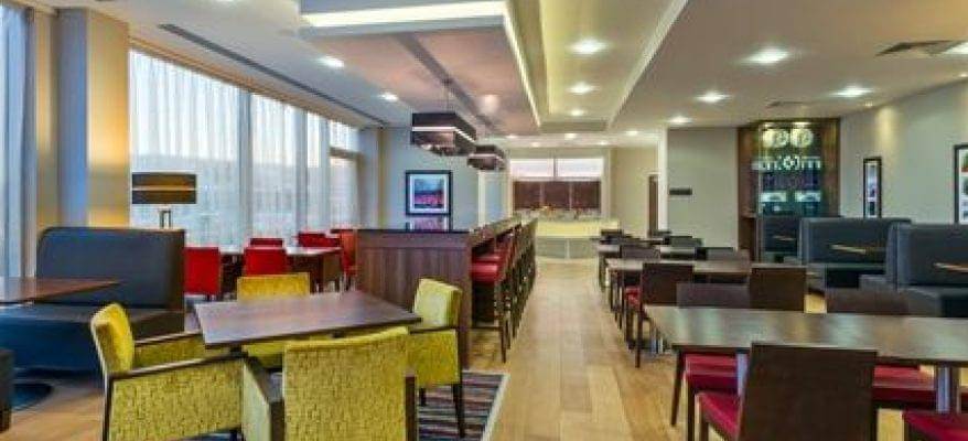 Hampton By Hilton Luton Airport Restaurant 