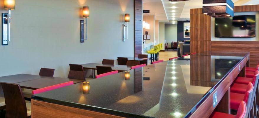 Hampton By Hilton Luton Airport Restaurant