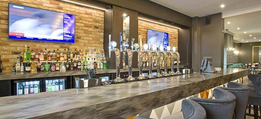 Sandman Signature London Gatwick Hotel Bar 3