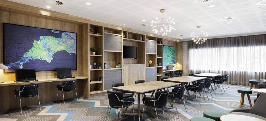 Hampton By Hilton Bristol Airport Business Area
