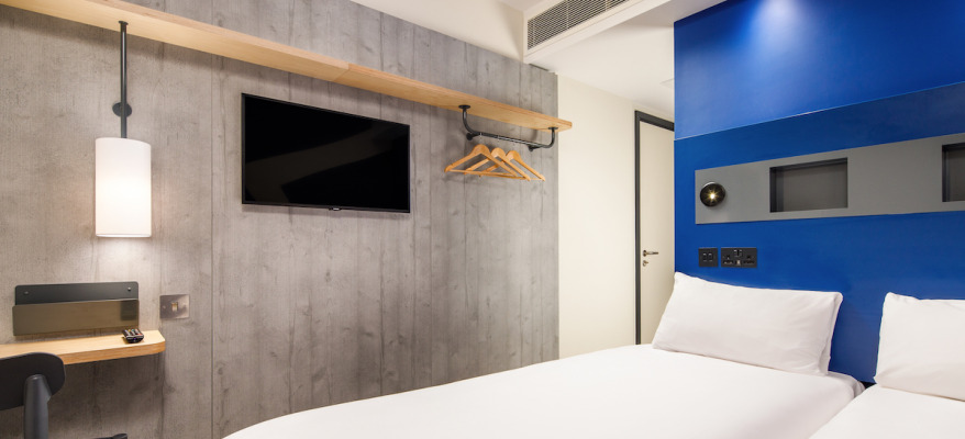Manchester IBIS Budget & APH Manchester Airport Twin Room 2(1)