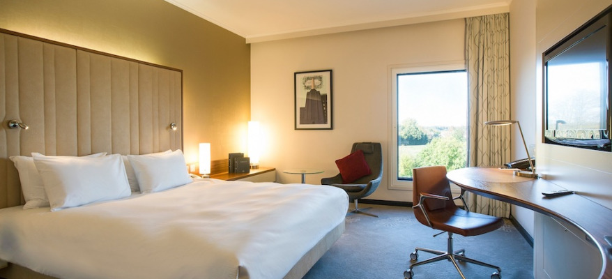 Hilton Heathrow Terminal 5 Heathrow Airport Bedroom