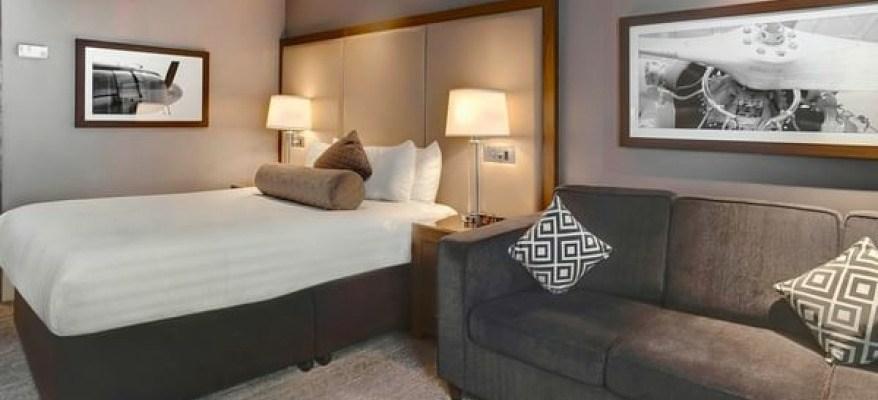 Sandman Signature London Gatwick Hotel King 1 Standard