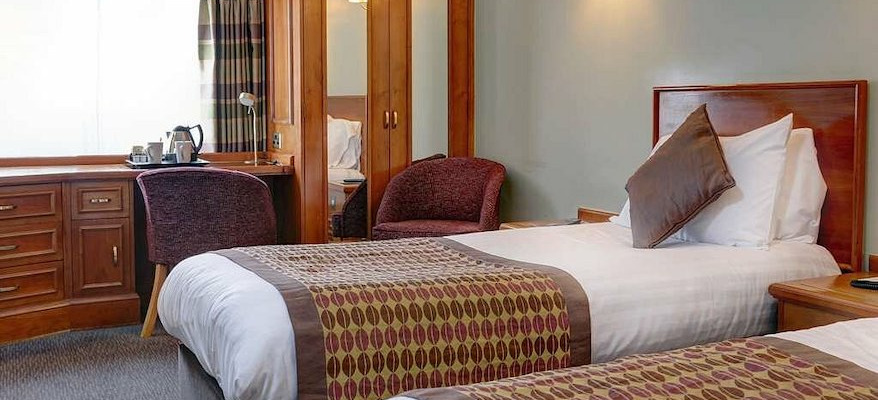 Best Western Plus Pinewood Manchester Airport Guest Room