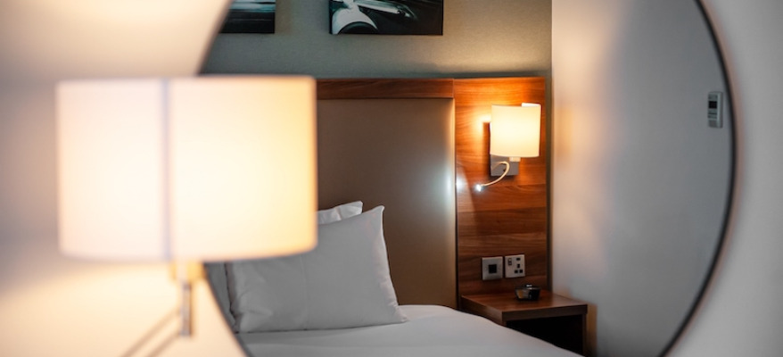 Hilton Garden Inn Heathrow Airport HGI Heathrow Bedroom Details 1
