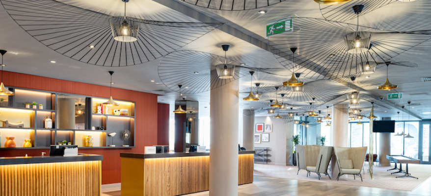 Hilton Garden Inn Heathrow Airport HGI LHR Lobby 2