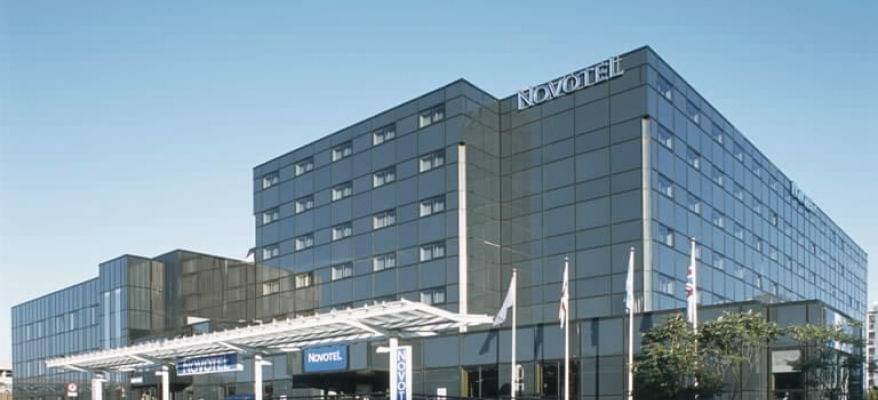 Novotel Birmingham Airport exterior1