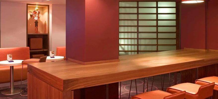 Novotel Birmingham Airport Bar Area