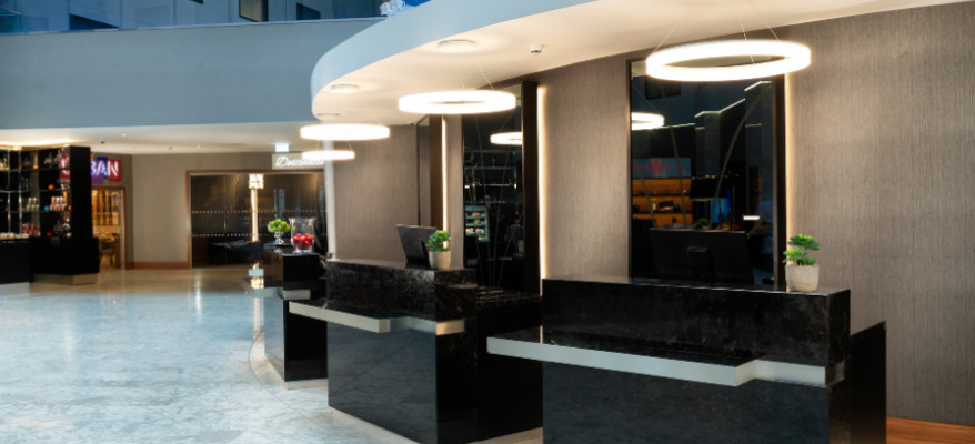 Crowne Plaza T4 Heathrow Airport 6
