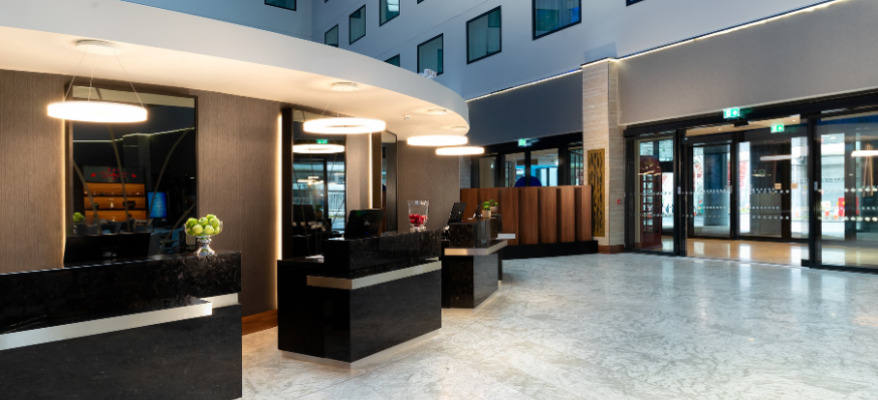 Crowne Plaza T4 Heathrow Airport 7