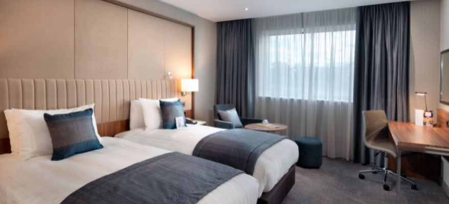 Crowne Plaza T4 Heathrow Airport 13
