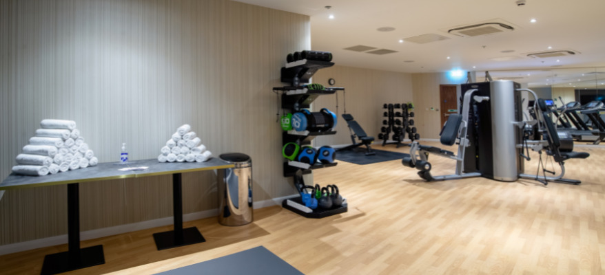 Crowne Plaza T4 Heathrow Airport 5
