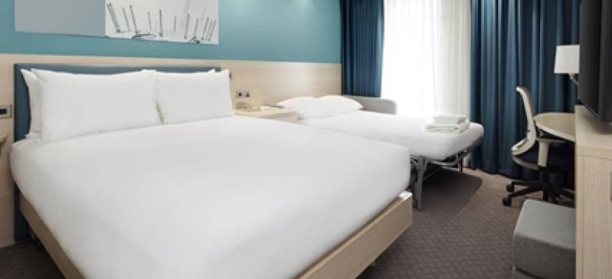 Hampton By Hilton Bristol Airport Family Room