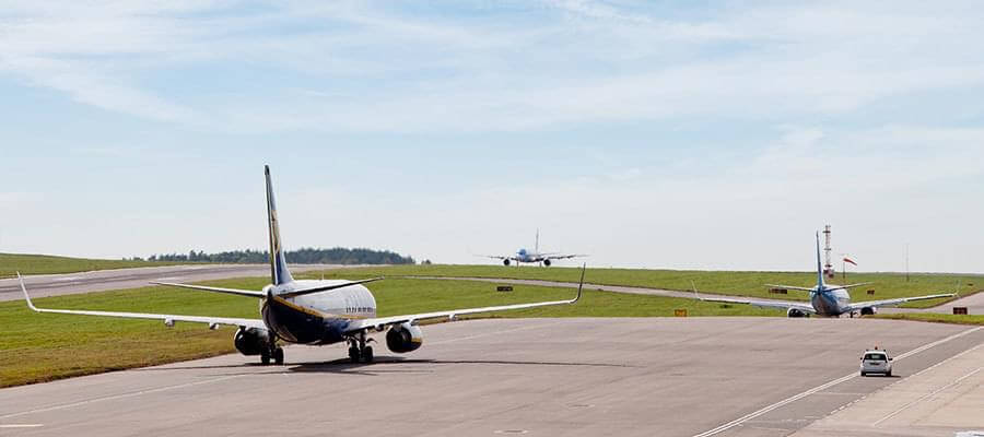 Bristol Airport Bristol Aircraft Moving