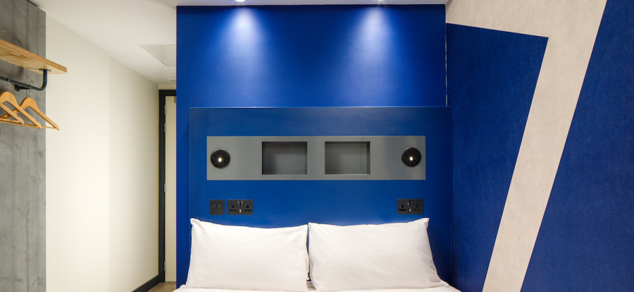Manchester IBIS Budget & APH Manchester Airport Double Room Blue(1)