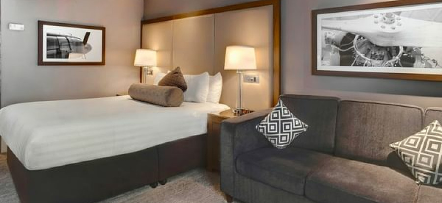 Sandman Signature London Gatwick Hotel King 1 Standard(1)