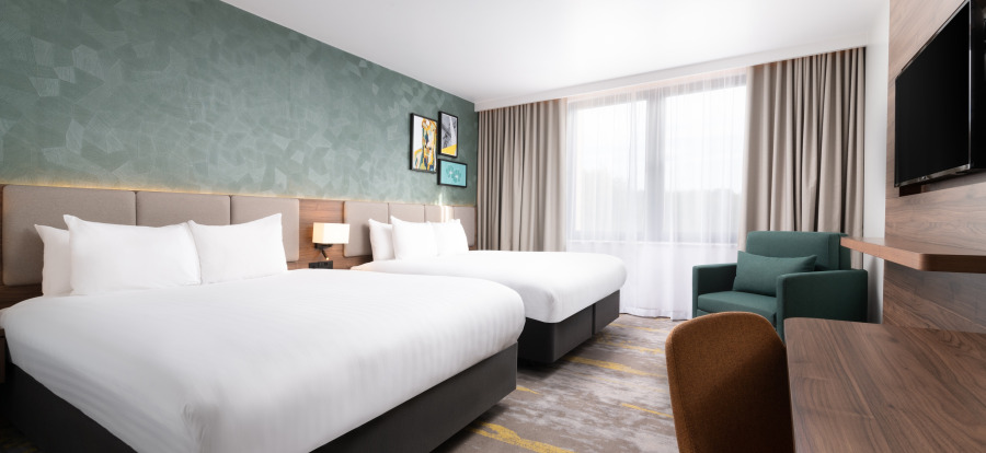 Holiday Inn Gatwick - Worth Family Room